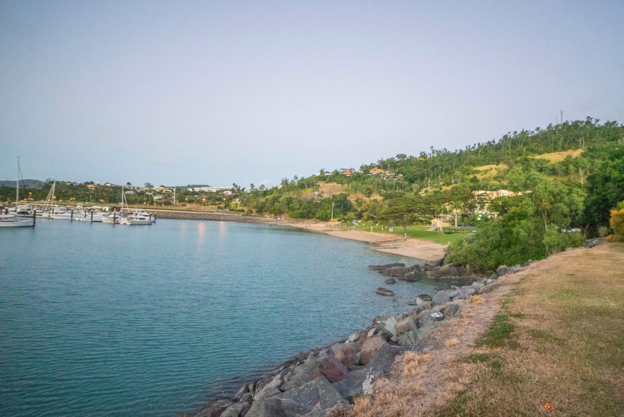 Marina View Apartment Airlie Beach Dış mekan fotoğraf